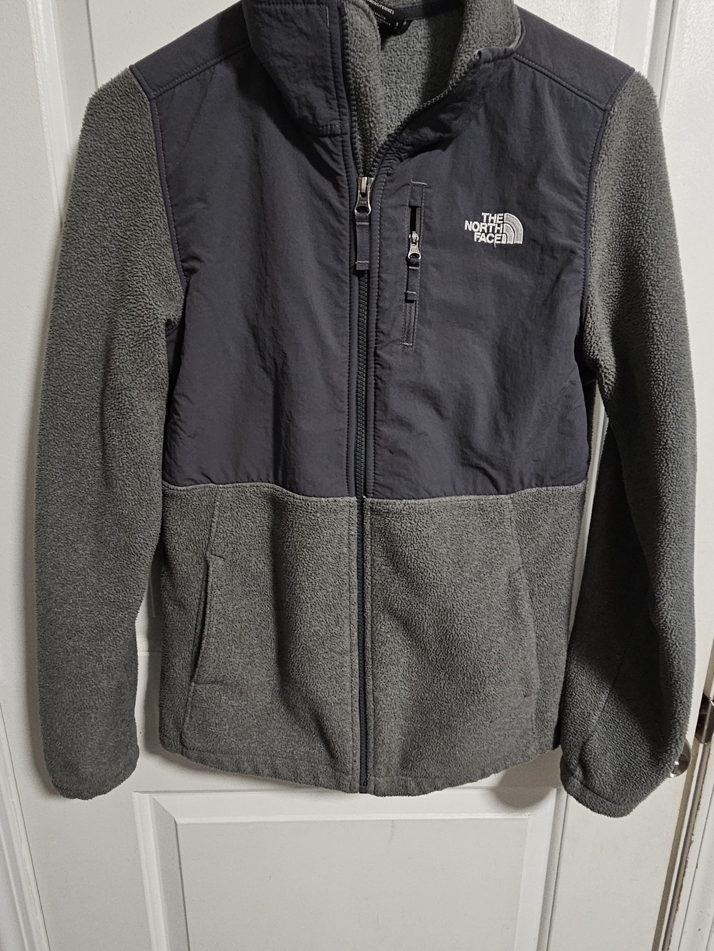 The North Face Women's Light Gray Fleece Jacket with Dark Gray Chest Panel